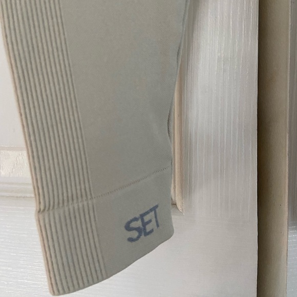 SetActive Cream Workout Leggings - Picture 4 of 5